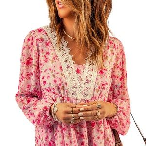 Adorable Floral Lace Bohemian Style Pink Blouse - NWT